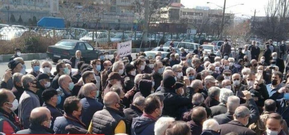 دستگیری سه نفر از بازنشستگان در تجمع تهران1