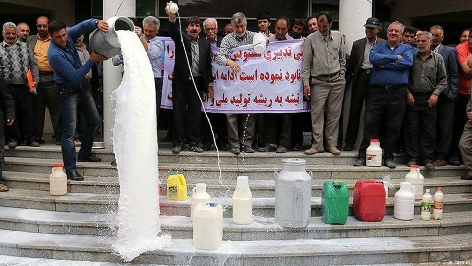 اعتراض دامداران در چند شهر کشور 1