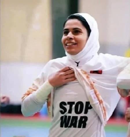 برخورد انضباطی با یک ورزشکار زن به دلیل نمایش شعار ضد جنگ در رفسنجان 1 برخورد انضباطی با یک ورزشکار زن به دلیل نمایش شعار ضد جنگ در رفسنجان