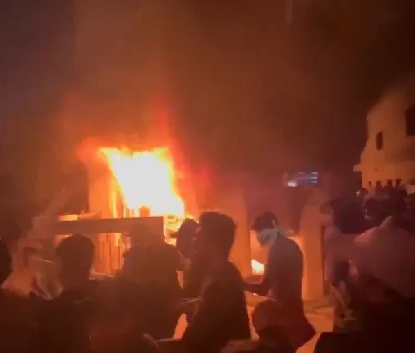 به آتش کشیده شدن مقر حزب دمکرات کردستان عراق در بغداد