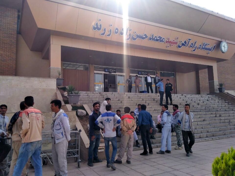 اعتصاب تجمع کارگران ابنیه فنی راه‌ آهن درود1