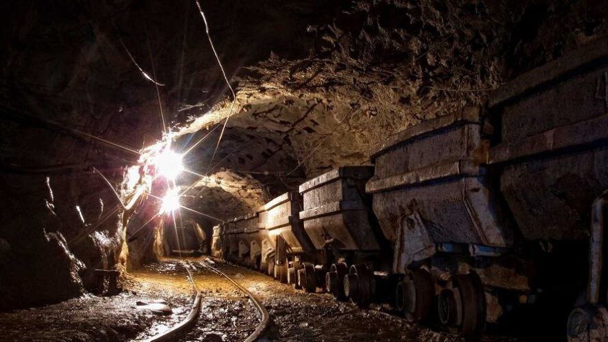 جانباختن بیش از ده ها کارگر در وقوع آتش سوزی در معدن طلا2