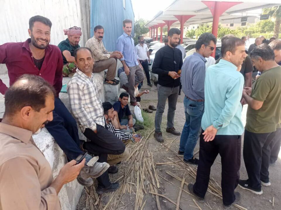 ادامه اعتراض کارگران نیشکر هفت تپه2