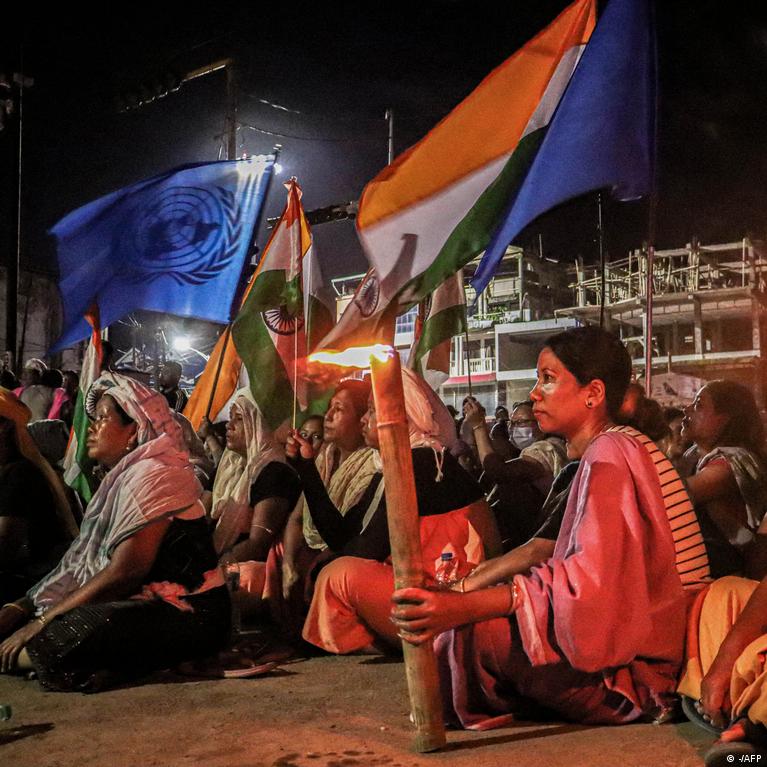 اعتراض مردم هند از افزایش خشونت عیله زنان 1 اعتراض مردم هند از افزایش خشونت عیله زنان