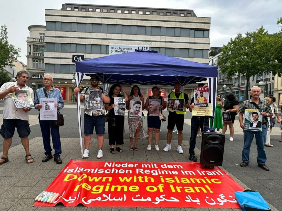 اعتراضات ایرانیان خارج از کشور 4