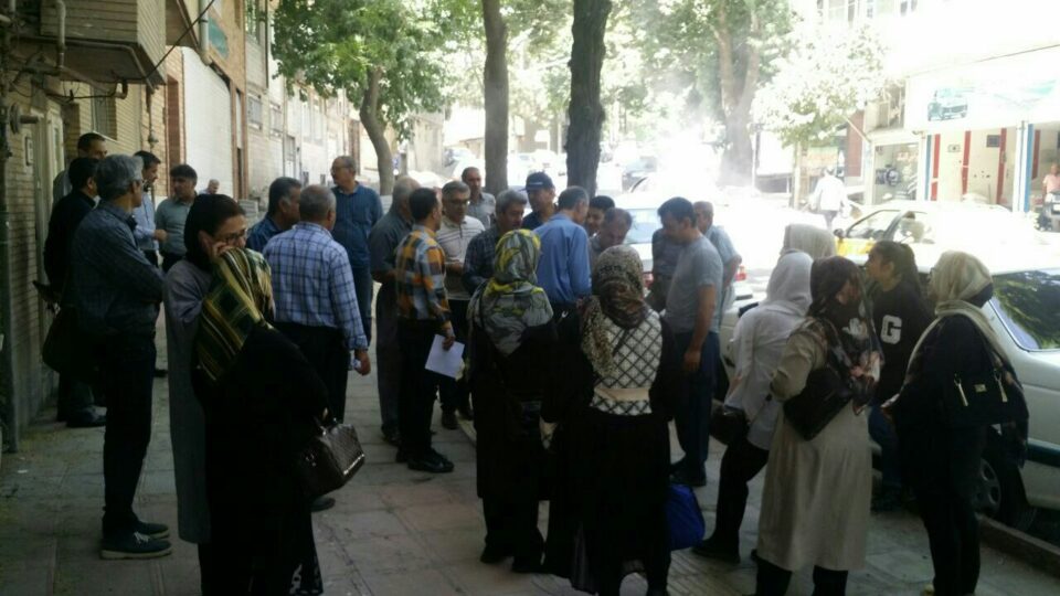 تجمع فرهنگیان بازنشسته در شهرهای مختلف