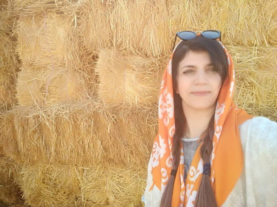 قطع حقوق و بیمه درمانی یک معلم زندانی پس از ۲۸ سال سابقه خدمت
