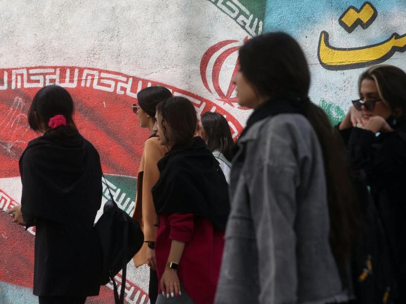تداوم یاوه¬گویی های مقامات رژیم در خصوص زنان معترض حجاب اجباری