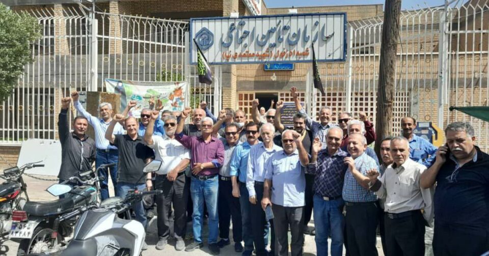 تجمع اعتراضی بازنشستگان صنایع فولاد اصفهان