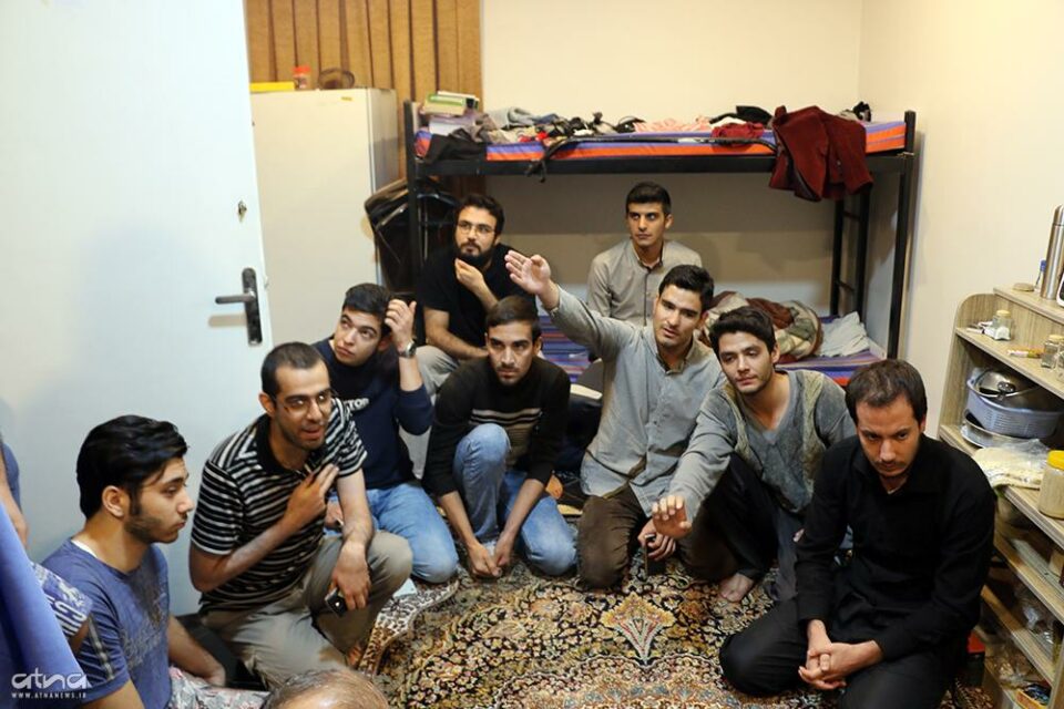 کمبود خوابگاه در دانشگاه مدنی آذربایجان 2