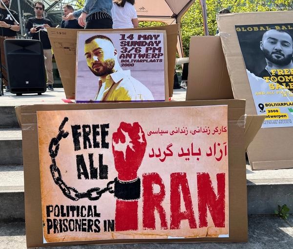 پیام توماج صالحی از زندان و تکذیب ادعاهای وکیل تحمیلی 1 پیام توماج صالحی از زندان و تکذیب ادعاهای وکیل تحمیلی 2