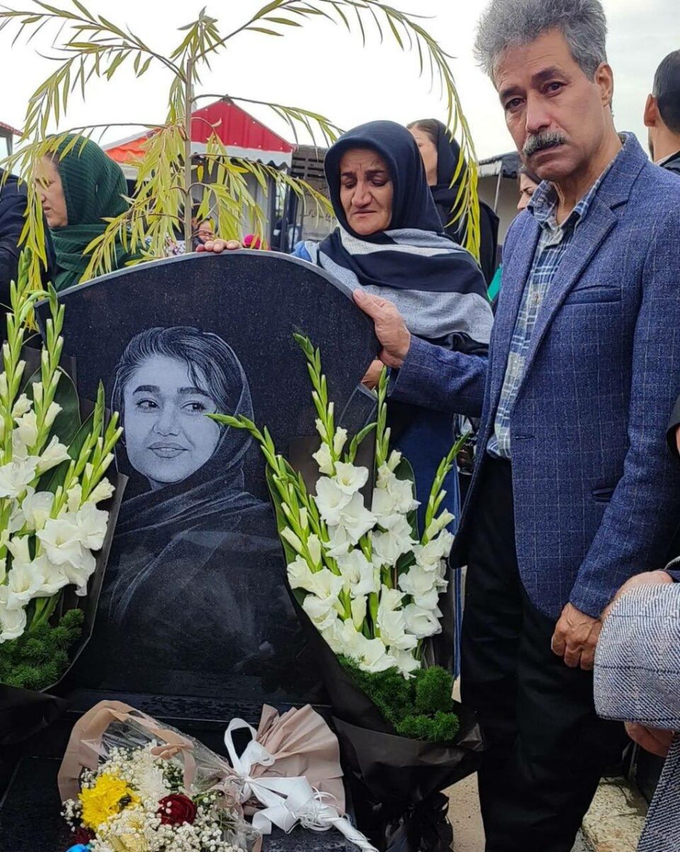 برگزاری مراسم سالگرد جانباخته نسیم صدقی در شاهین دژ 1 برگزاری مراسم سالگرد جانباخته نسیم صدقی در شاهین دژ4