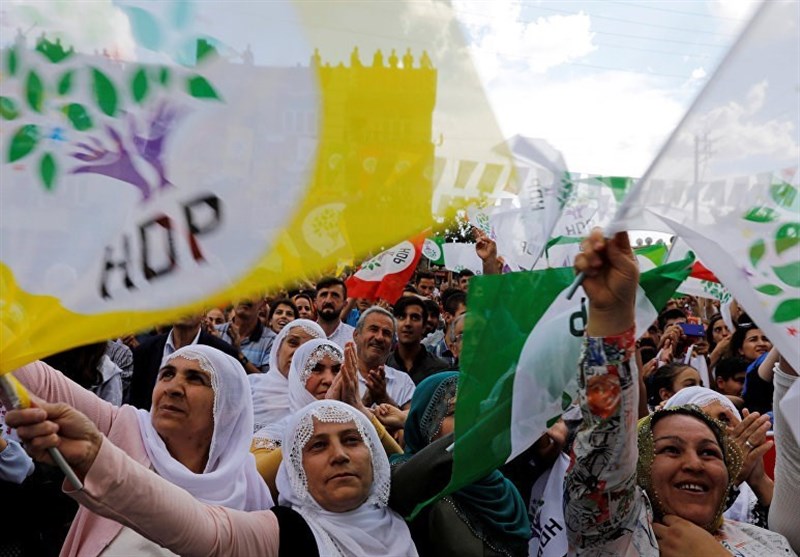 تظاهرات برای رفع ممنوعیت از پ‌ک‌ک و علیه اردوغان در برلین 1