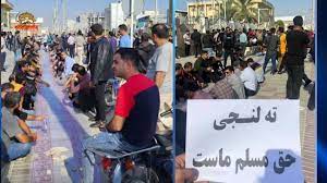 تداوم اعتصاب همگانی بازاریان بندر گناوه 1 تداوم اعتصاب همگانی بازاریان بندر گناوه 3