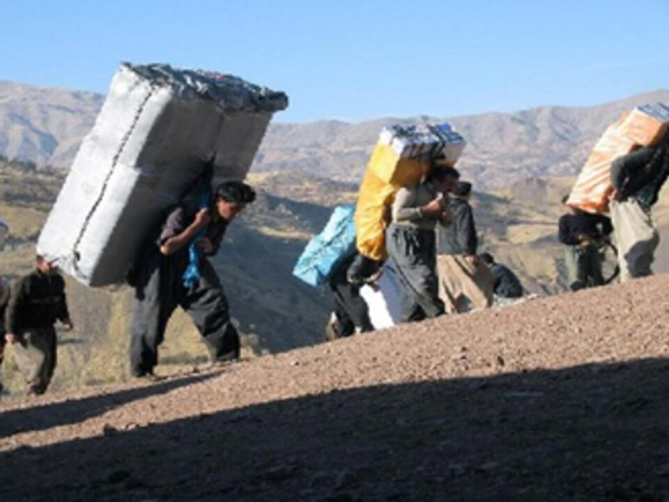 کشته و زخمی شدن 18 کودک کولبر در کردستان3