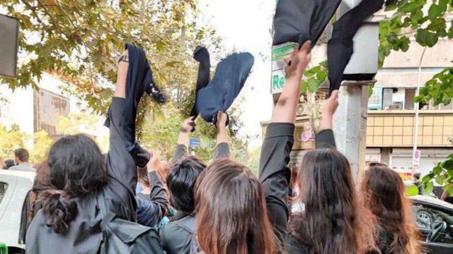 گزارش عفو بین‌الملل از تجاوز و خشونت جنسی به معترضان بازداشت شده