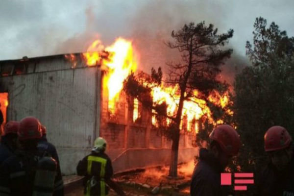 جان باختن 4 نوزاد در آتش سوزی کلینیک زایمان در باکو 1