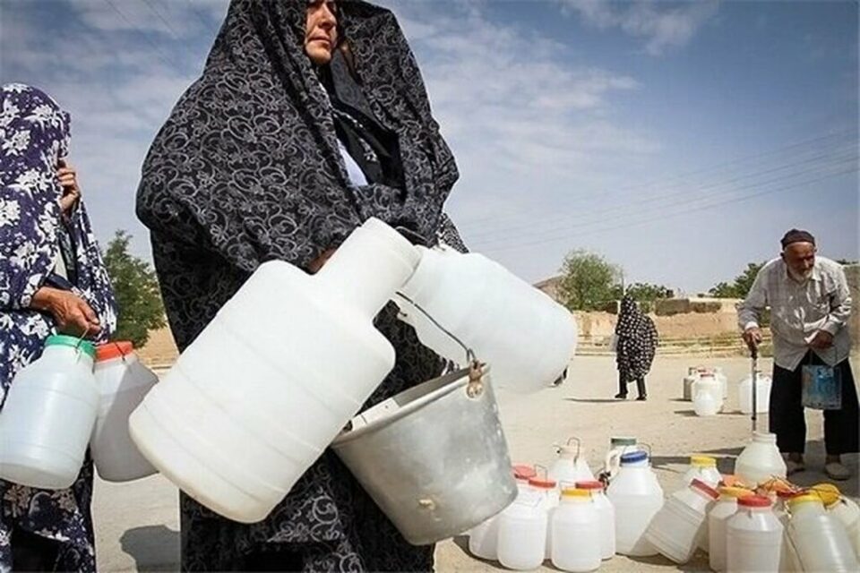 اعتراض ساکنین شهرک کهک به نبود آب 3