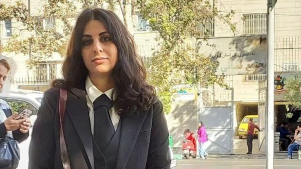 احضار سپیده رشنو به زندان جهت اجرای حکم حبس1