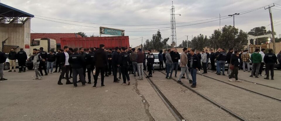 اعتصاب و اعتراض نیروهای پروژه آب شیرین مکران3