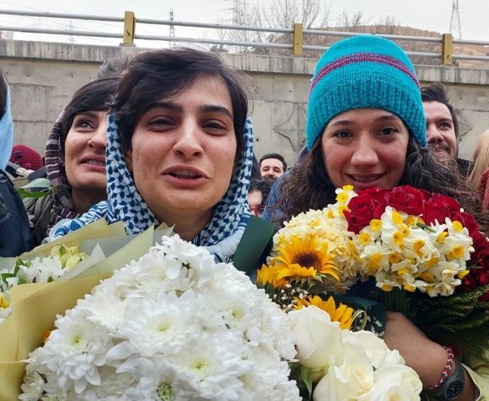 درخواست توقف اجرای حکم زندان دو روزنامەنگار توسط فعالان مدنی 1 درخواست توقف اجرای حکم زندان دو روزنامەنگار توسط فعالان مدنی