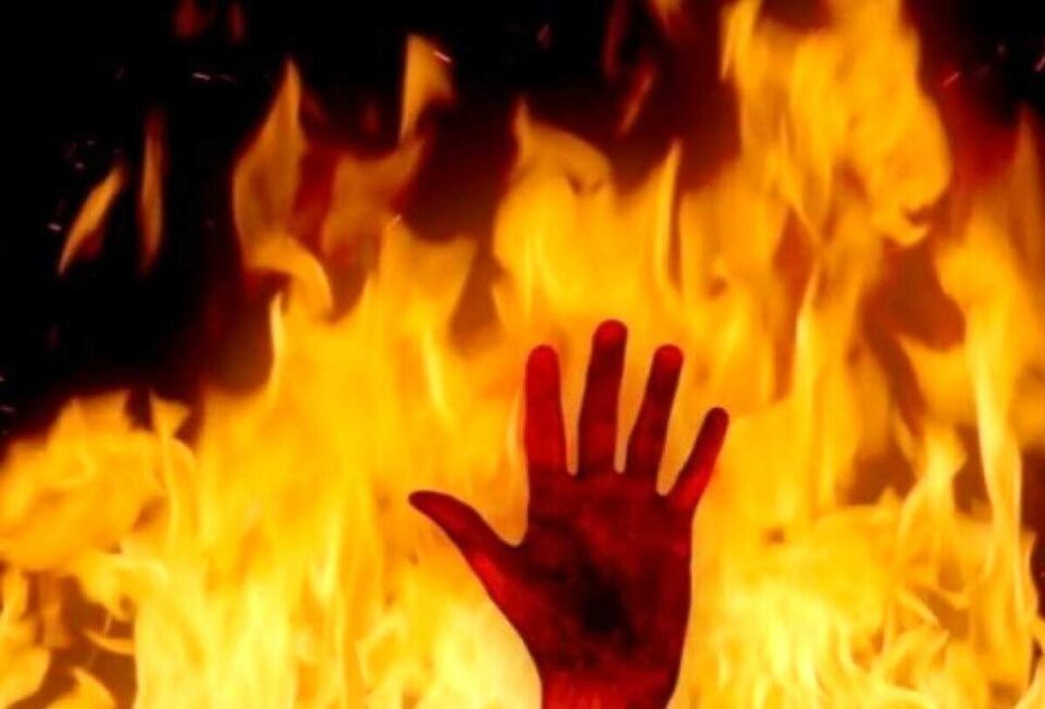 اقدام به خودسوزی یک کارگر اخراجی ذوب‌‌آهن اصفهان