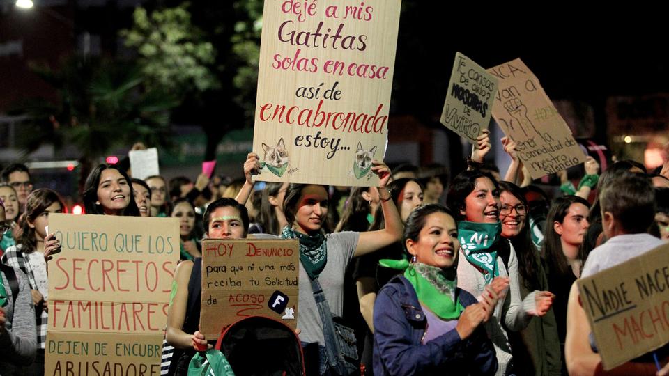 راهپیمایی به مناسبت روز جهانی منع خشونت علیه زنان در مادرید1