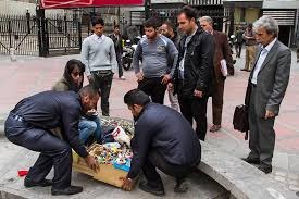اذیت و آزار و جمع‌آوری بساط دست‌فروشان در زابل توسط شهرداری1