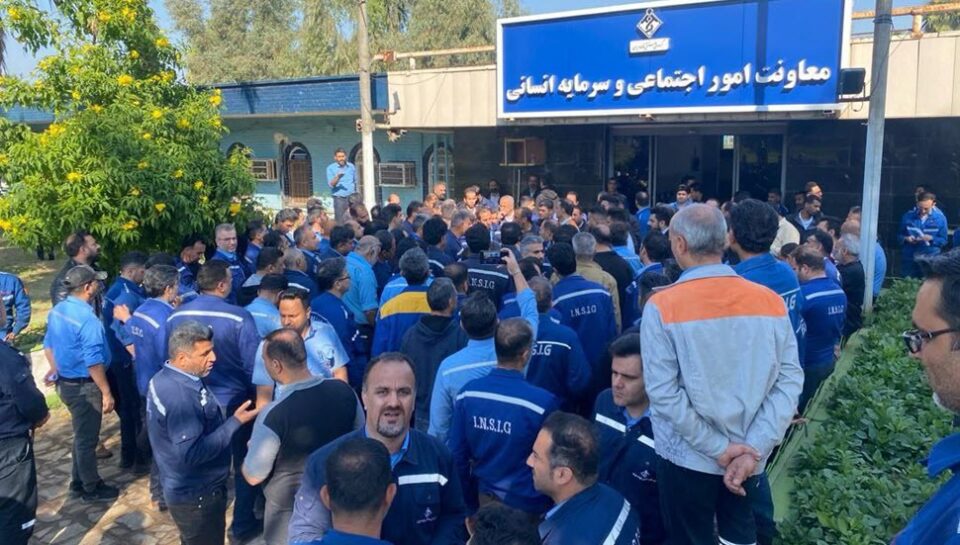 بلاتکلیفی کارگران اخراجی کارخانه ذوب آهن فولاد خزر2