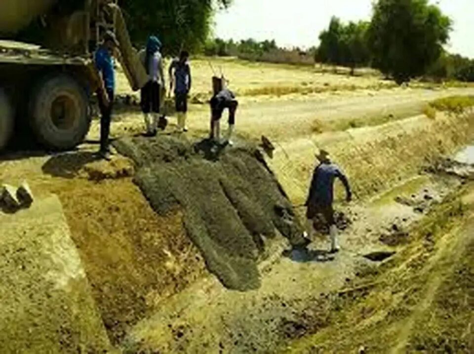 نارضایتی کارگران آبیاری کارون بزرگ از احتمال اخراج2
