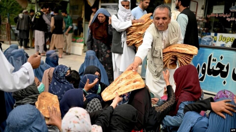 کل جامعه فرهنگی ایران زیر خط فقر 2