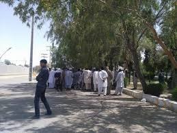 تجمع شهروندان مرزنشین میرجاوه در اعتراض به انسداد گذرگاه مرزی روتک