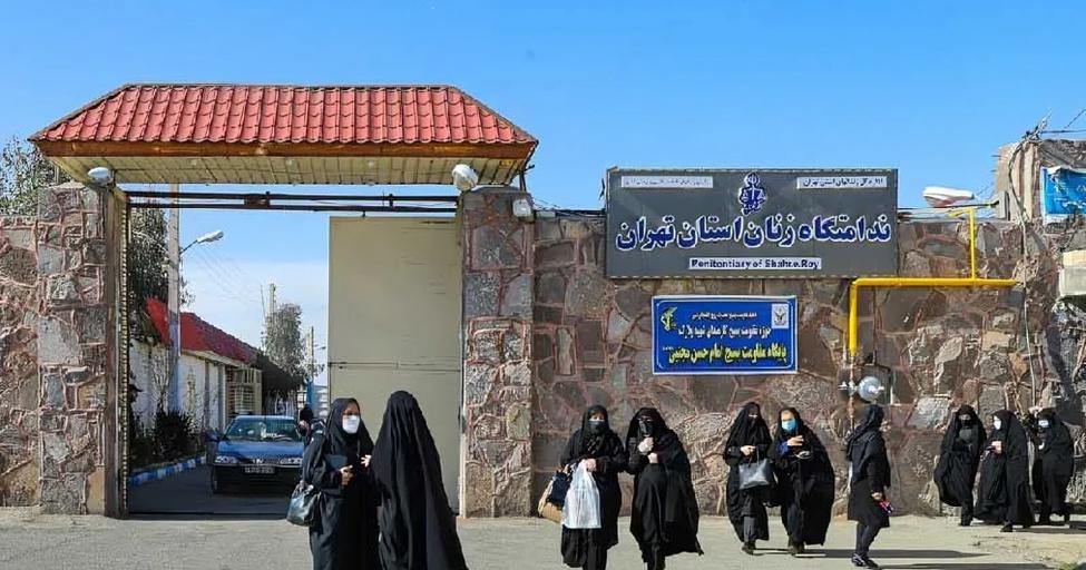 اعتراض زنان زندانی در قرچک به موج اعدام‌ها و خشونت در زندان‌ها