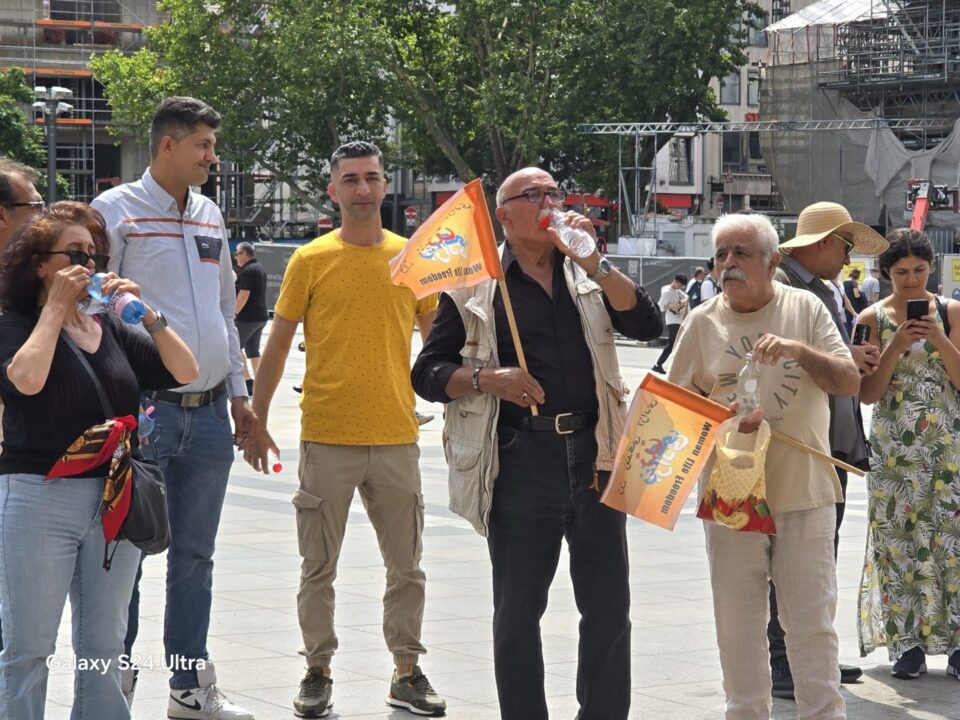 برگزاری آکسیون همبستگی با پناهندگان افغانستانی در کلن آلمان 1