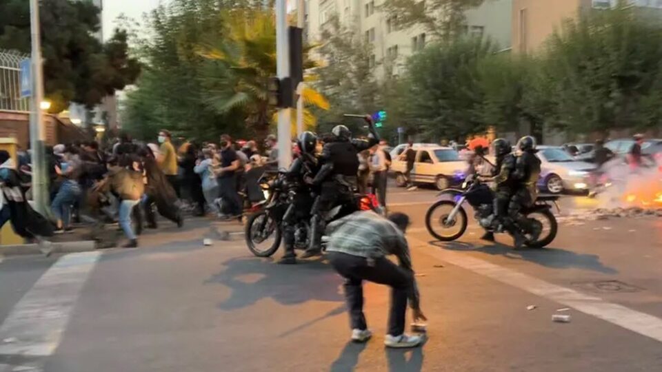 خیابانهای تهران در همبستگی با معترضان سبزوار