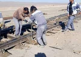 کارگران ابنیه فنی راه آهن برای ساماندهی خانه‌های سازمانی