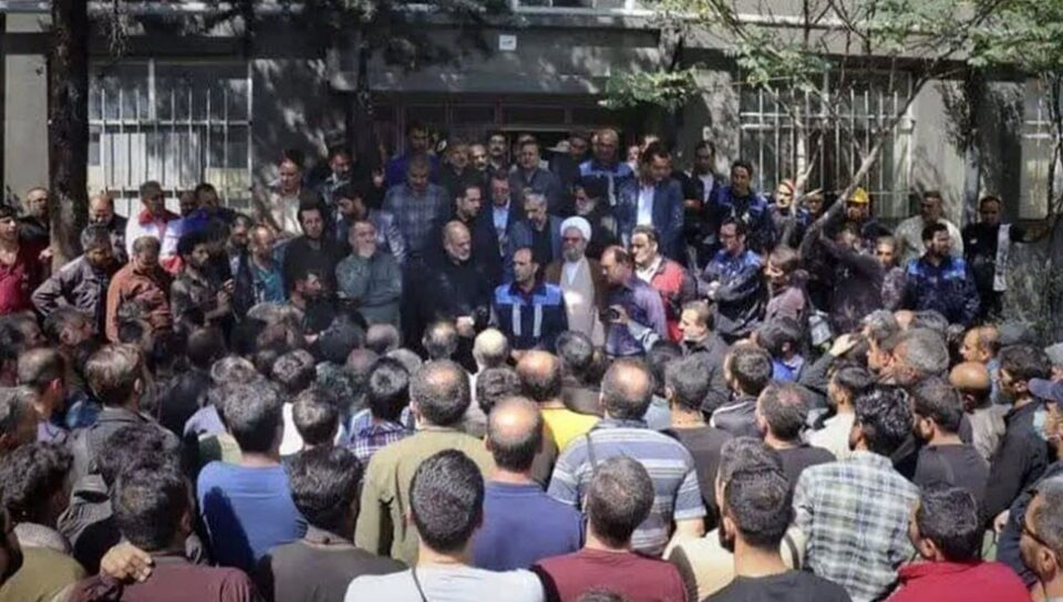 عدم پرداخت حقوق کارگران پتروشیمی سینا در چابهار1