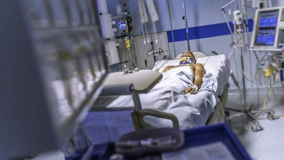 اختلال در ارایه خدمات درمانی و توقف جراحی‌ها به‌دلیل قطع برق1