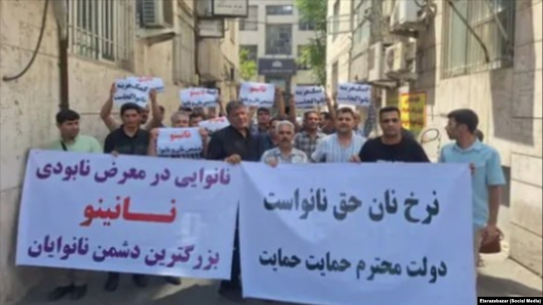 استمرار اعتراض نانوایان تهران نسبت به ناکارآمدی نانینو و فشار اقتصادی