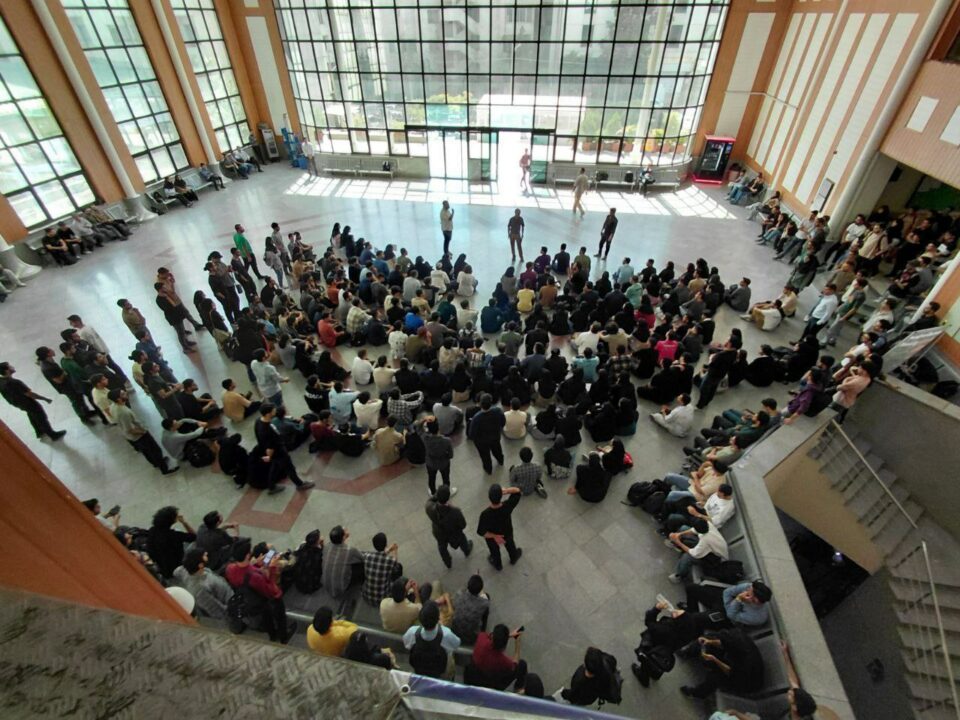 اعتراضات دانشجویی در خوابگاه دانشگاه خواجه نصیر2