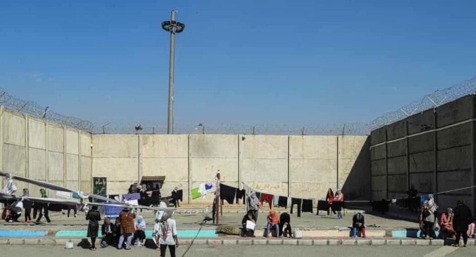 اعتصاب غذای ۱۹ زندانی سیاسی زن در زندان قرچک ورامین