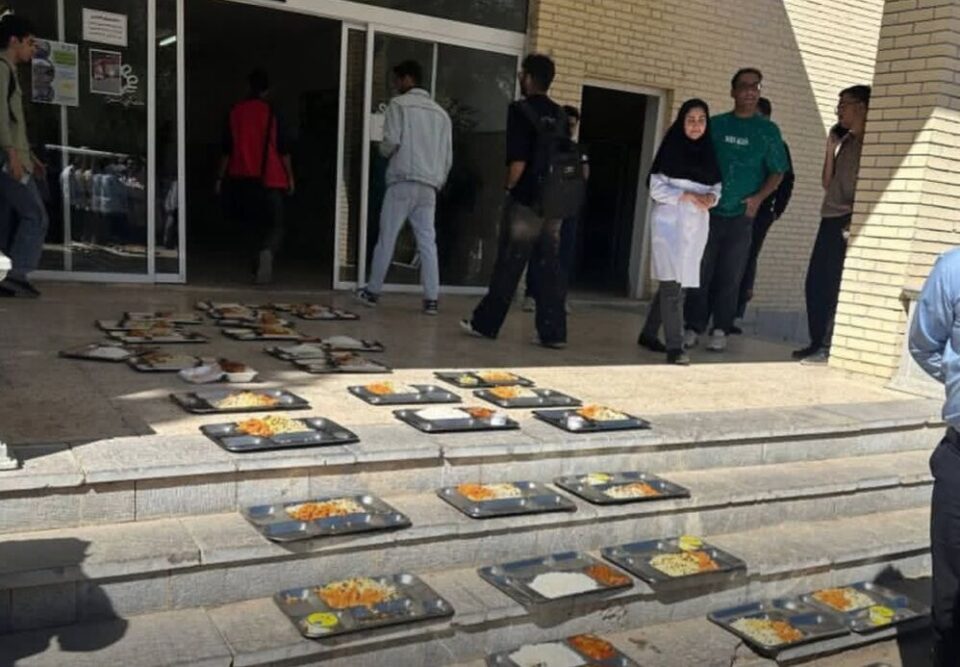 اعتراض دانشجویان دانشگاه شیراز 1 اعتراض دانشجویان دانشگاه شیراز 1