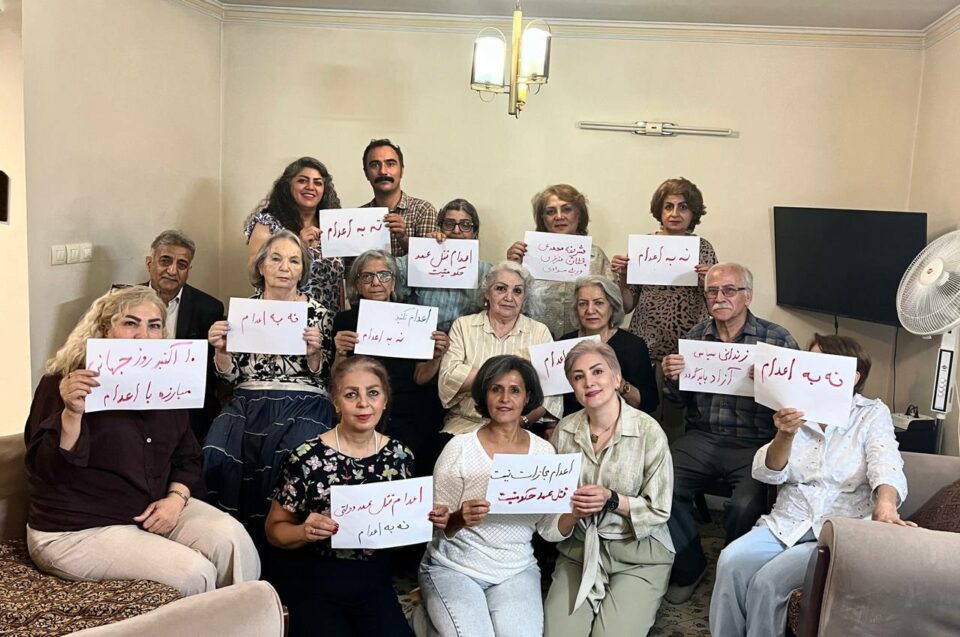 دیدار فعالان اجتماعی با راحله راحمی‌پور در روز جهانی نه به اعدام