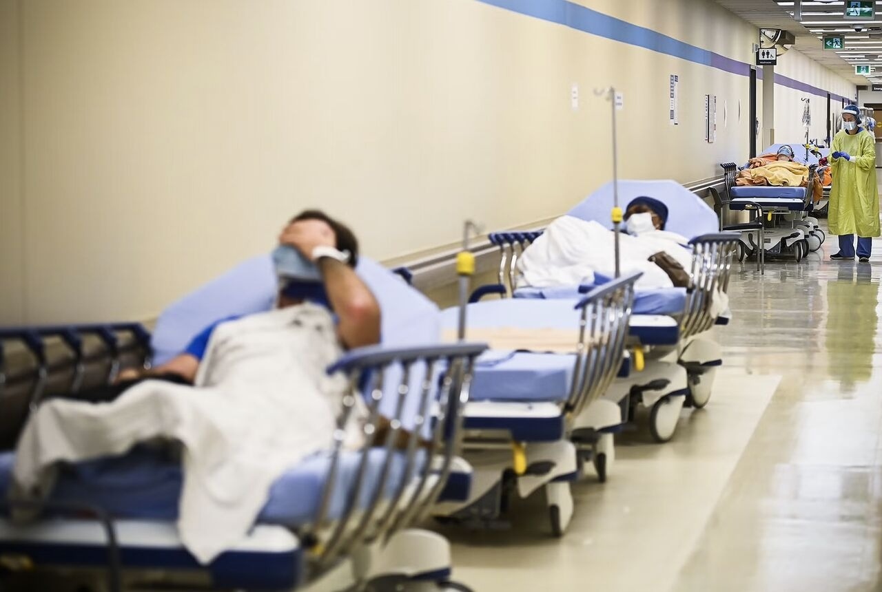 ادامه بحران کمبود تخت بیمارستانی در ایرانشهر