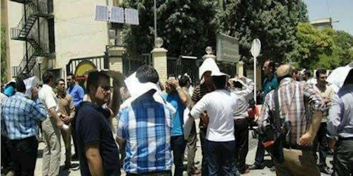 اعتصاب و تجمع رانندگان ماشین‌آلات شهرداری کرمانشاه