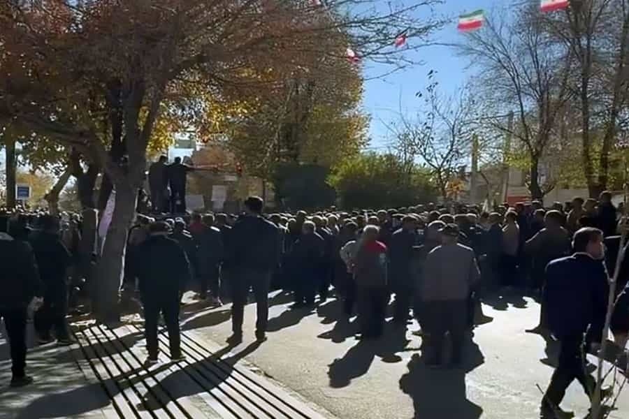 تجمع کشاورزان چهارمحال و بختیاری در اعتراض به قطع برق
