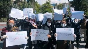 تداوم برخوردهای انظباطی با اعتراض و تجمع پرستاران