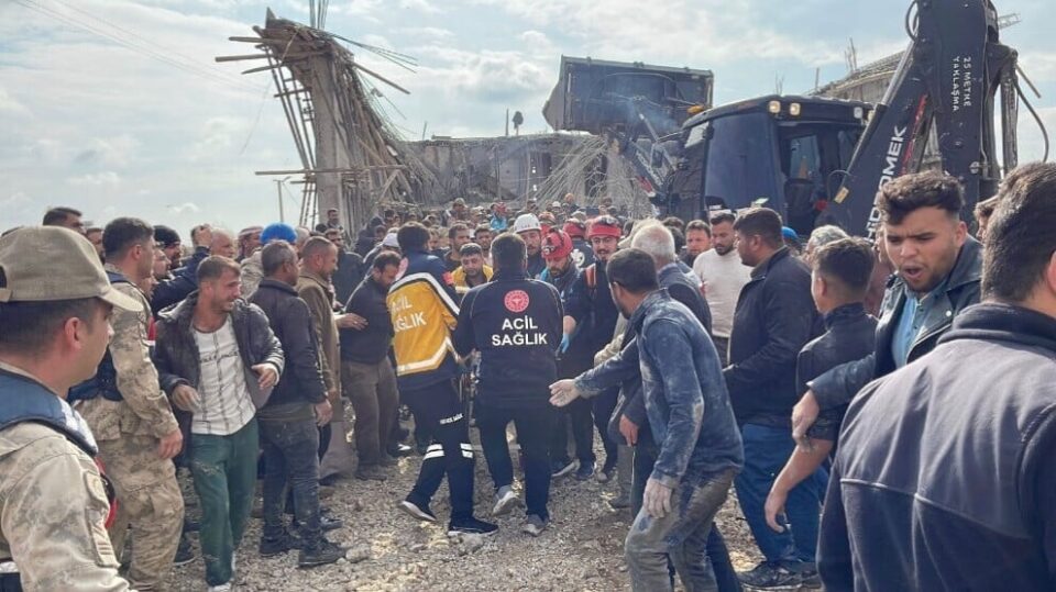 جانباختن دو کارگر در شهرهای زرند و قروه1