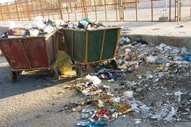 وضعیت نامناسب خیابان و انباشت زباله در چهارراه رسولی زاهدان