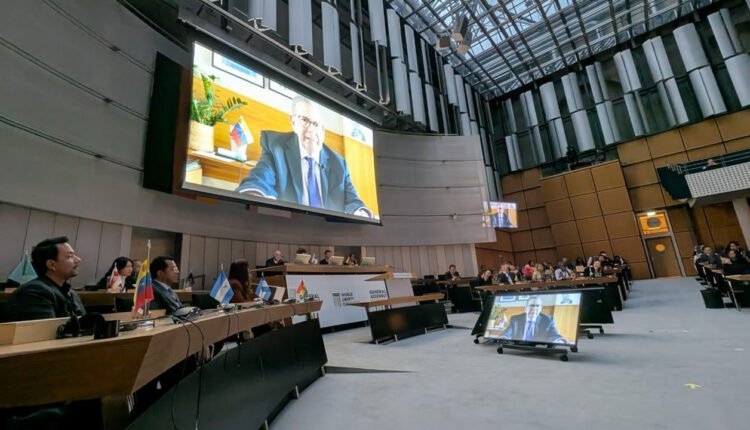 پایان نشست سه‌روزه کنگره جهانی آزادی در برلین